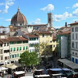 Panoramic Near Duomo And Station 佛罗伦萨